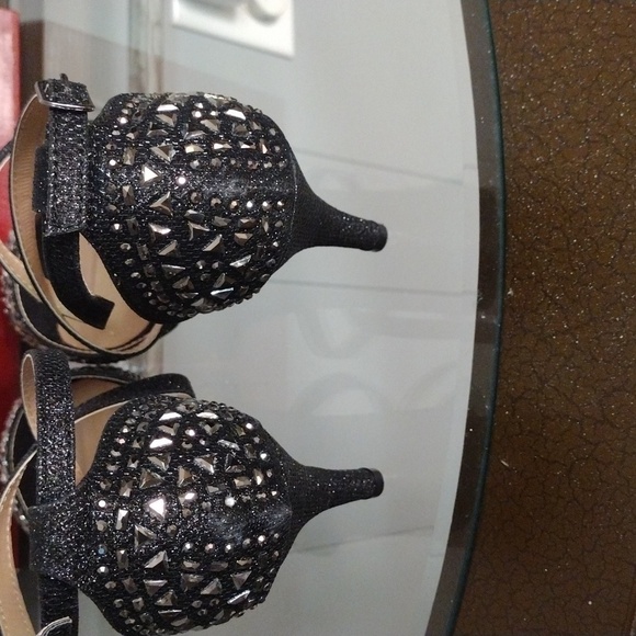 Delicacy Black and Silver Heels - Picture 4 of 11